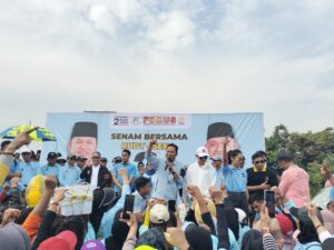 Foto: Calon Gubernur Kaltim Rudy Mas’ud bersama relawan FOKUS gelar senam sehat