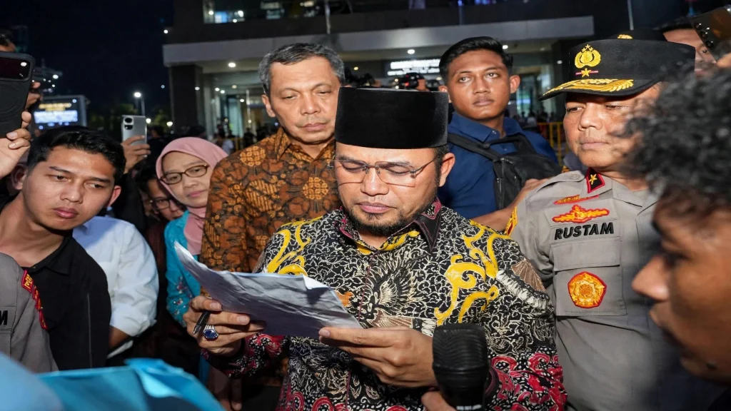 7 Tuntutan Massa Geruduk Kantor Gubernur Kaltim